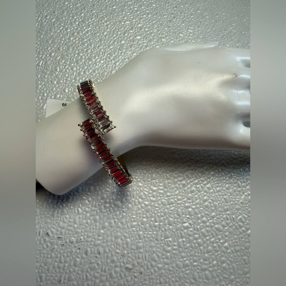 NWT‎ Elegant Bagette Cut Clear Rhinestone and Silver Cuff Hinge Bracelet